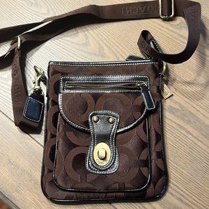Coach crossbody in excellent condition